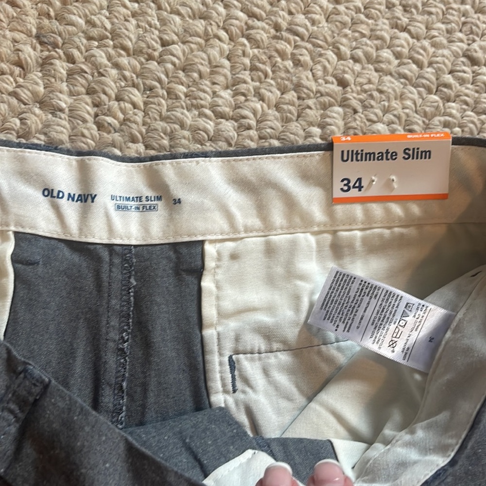 OLD NAVY NWT Mens dressy casual shorts, Gray, size 34 - Picture 3 of 5
